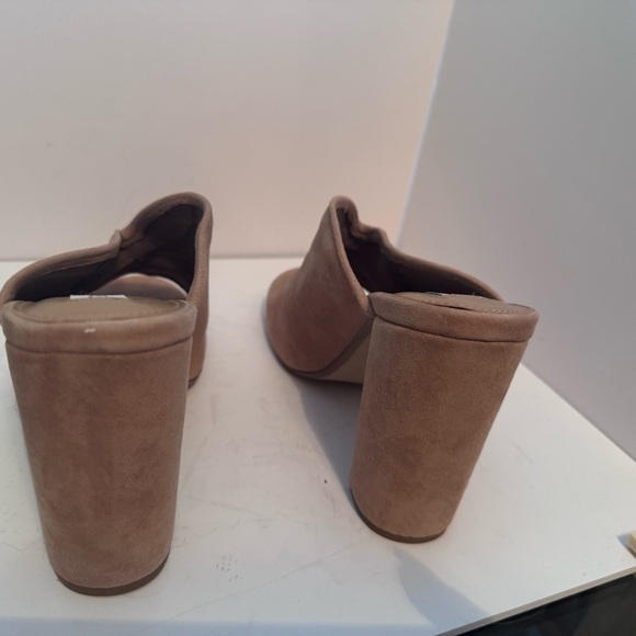 Steve Madden size 10, suede, light pink heel 4 in heel - Picture 4 of 7